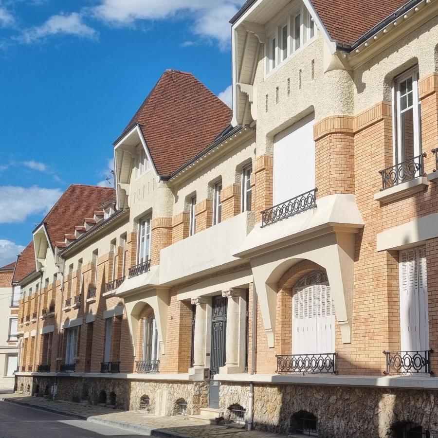Au 53, Sous Le Chartil Apartment Reims Exterior photo